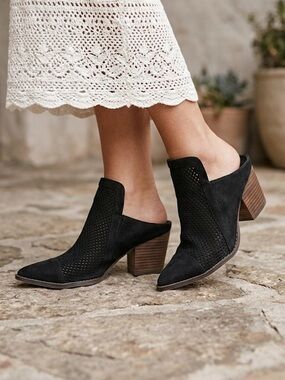 Coconuts by Matisse Black Mule Booties Heels Size 8.5 Boho Festival